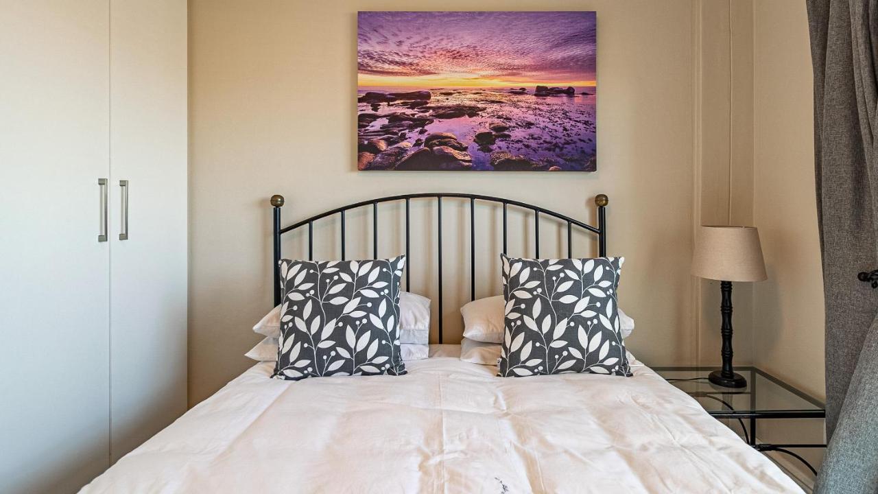 Oceanview Holiday Accommodation Bloubergstrand Exterior photo